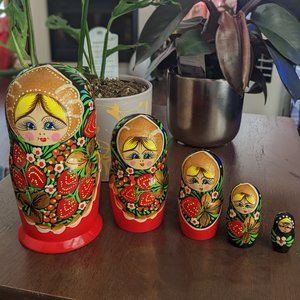 Gorgeous set of 5 Handpainted Matryoshka Nesting Dolls